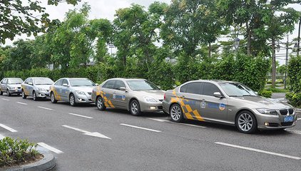深圳市鑫順安汽車陪駕服務(wù) - 企業(yè)風(fēng)采 - 換證服務(wù)